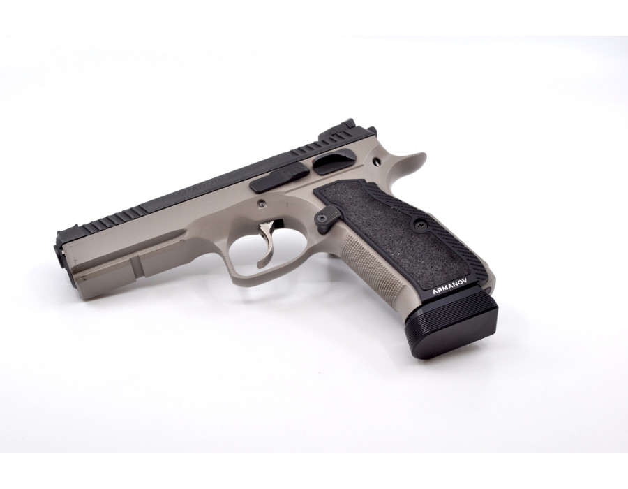 Armanov CZ Shadow MaXXXGrip black