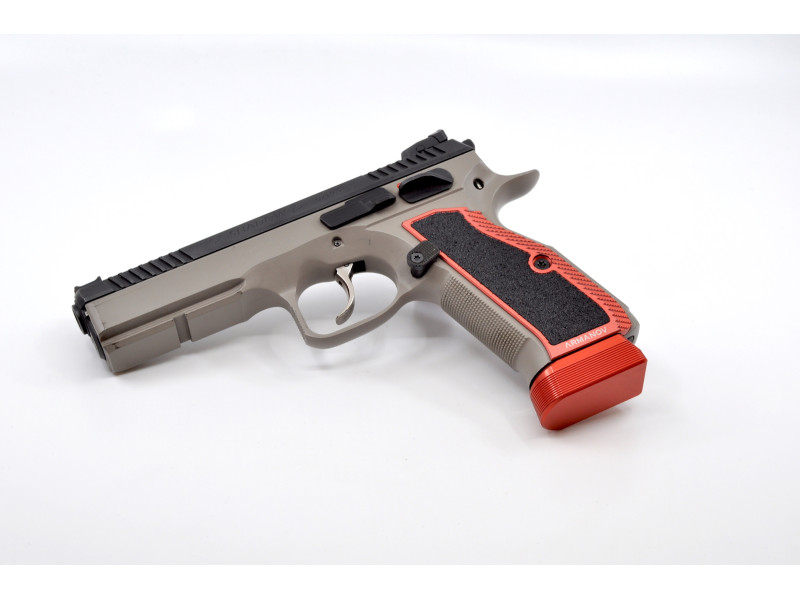 Armanov CZ Shadow MaXXXGrip red